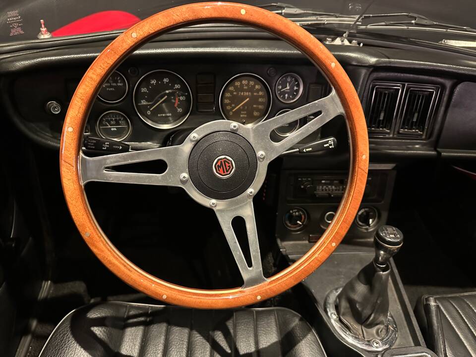 Imagen 30/49 de MG MGB (1977)