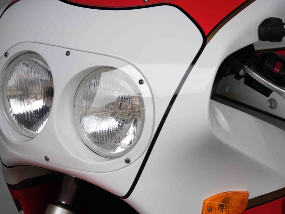 Image 39/95 of Bimota YB6 (1990)