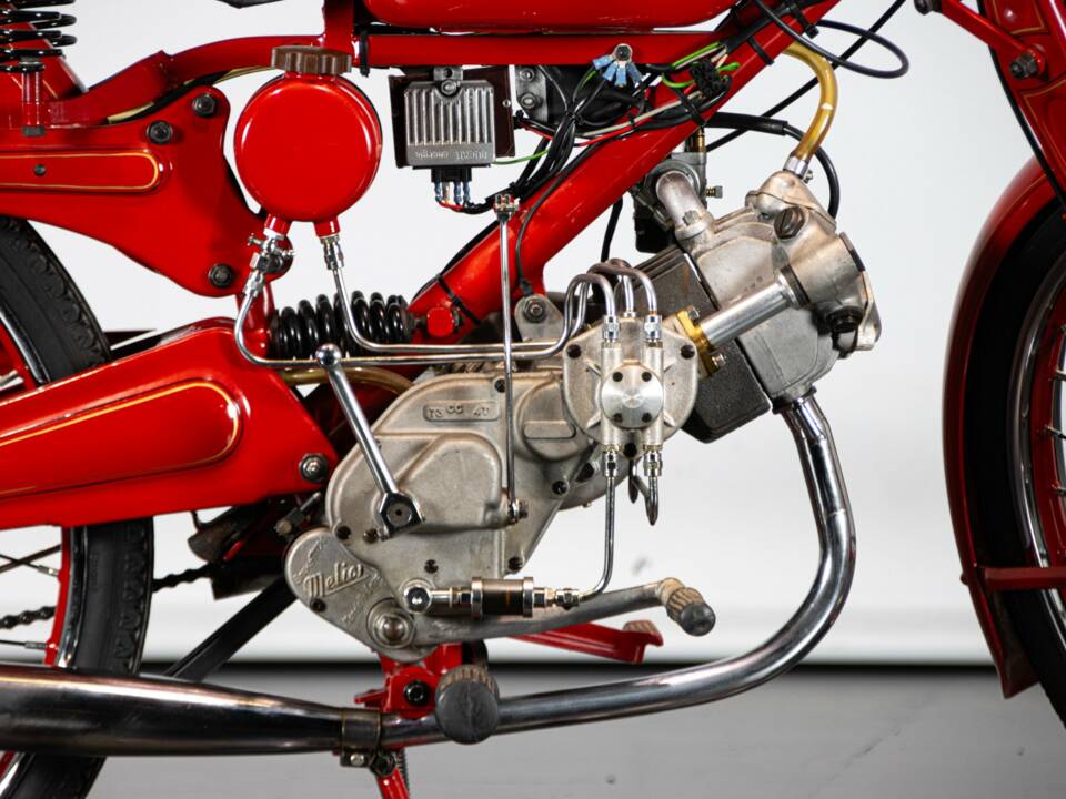 Imagen 37/50 de Moto Guzzi DUMMY (1957)