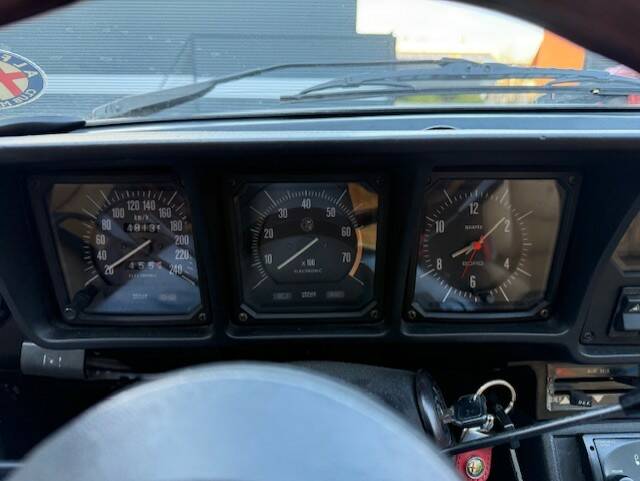 Immagine 11/22 di Alfa Romeo GTV 2.0 (1983)