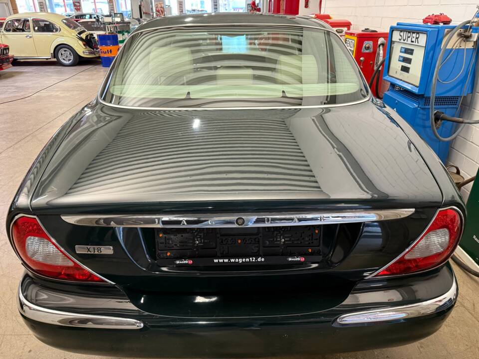 Bild 14/16 von Jaguar XJ 8 4.2 (2003)