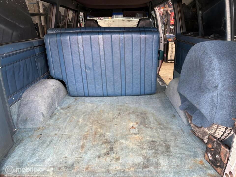 Bild 49/50 von Chevrolet Van (1983)