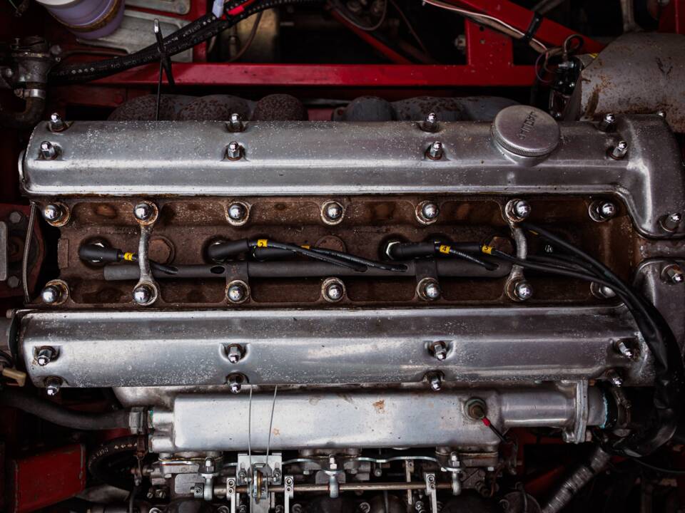 Image 39/46 of Jaguar E-Type (2+2) (1966)