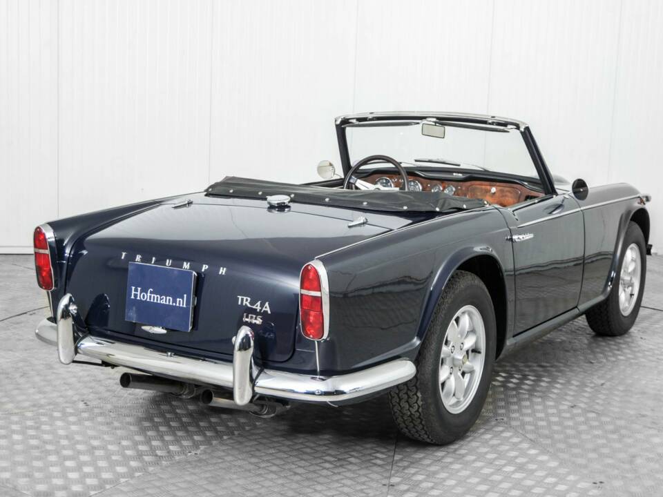 Image 27/50 of Triumph TR 4A (1967)