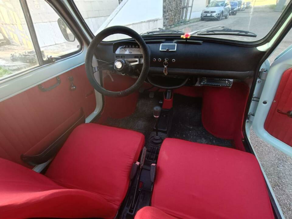 Image 25/48 de FIAT 500 L (1971)