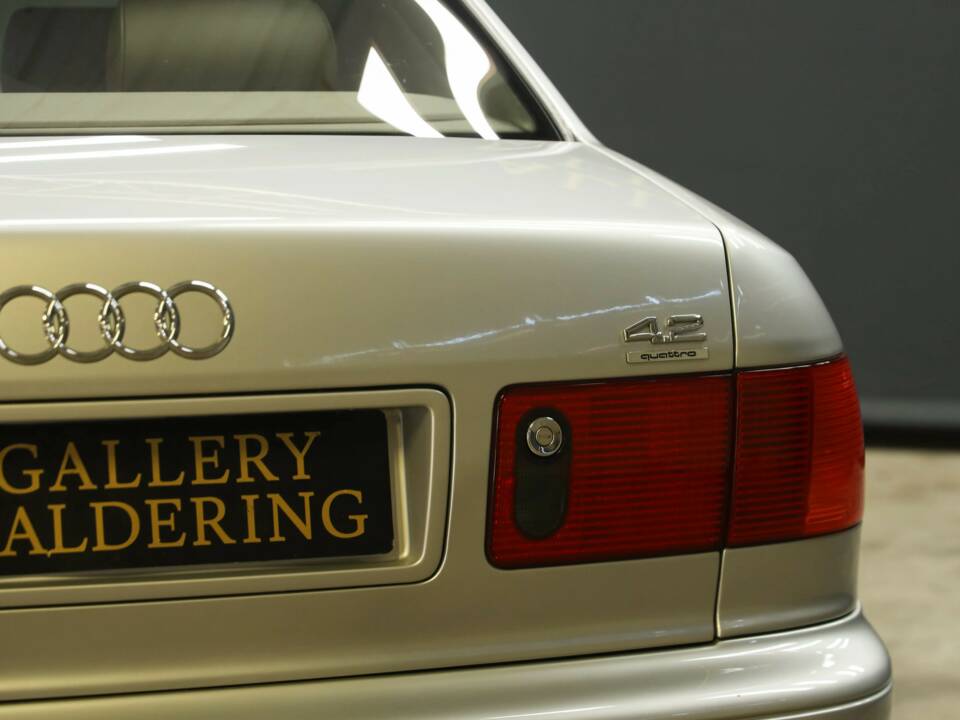 Immagine 20/50 di Audi A8 4.2 quattro (1995)