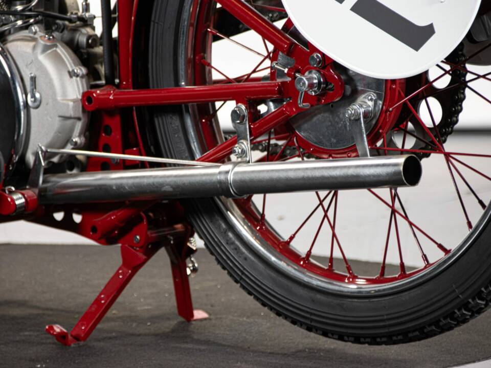 Immagine 17/50 di Moto Guzzi 250 SS (1930)