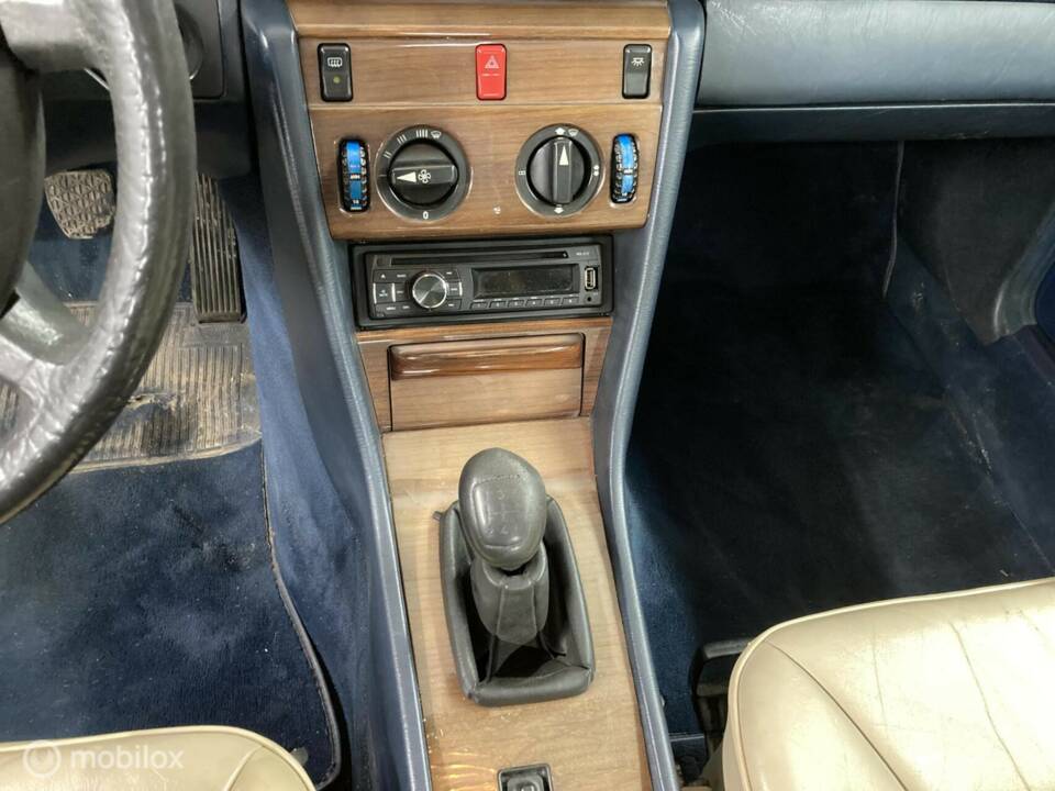 Bild 34/41 von Mercedes-Benz 300 D (1987)