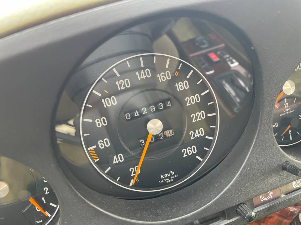 Bild 40/45 von Mercedes-Benz 450 SEL 6,9 (1978)