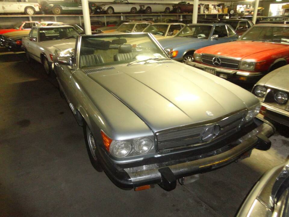 Image 7/18 of Mercedes-Benz 380 SL (1982)