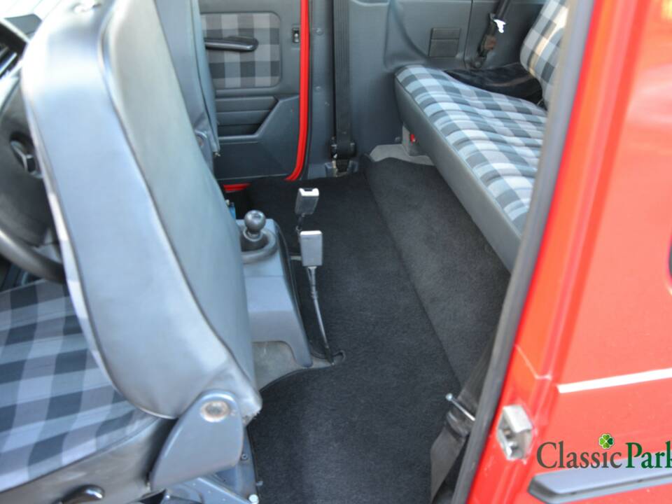 Bild 23/50 von Mercedes-Benz 200 GE (kurz) (1987)