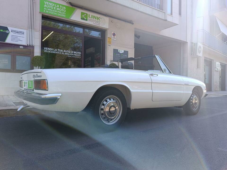 Bild 29/50 von Alfa Romeo Spider 1600 Junior (1975)