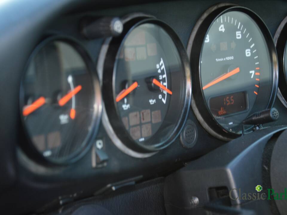 Imagen 30/50 de Porsche 911 Carrera 2 (1991)