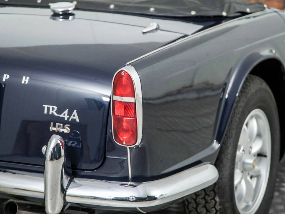 Image 31/50 of Triumph TR 4A (1967)