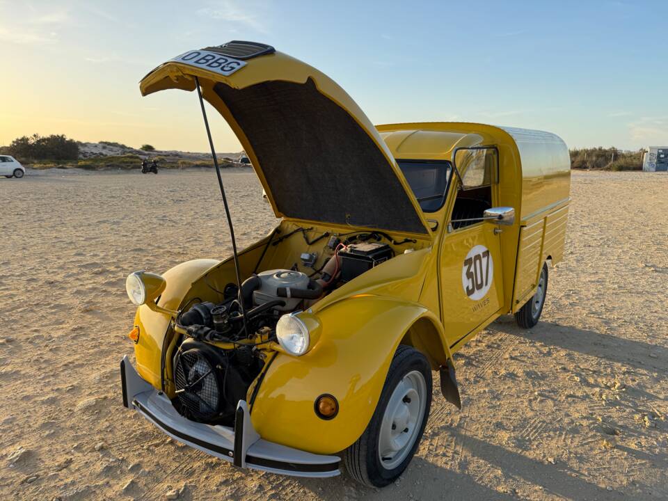 Image 11/11 of Citroën AK 350 (1976)