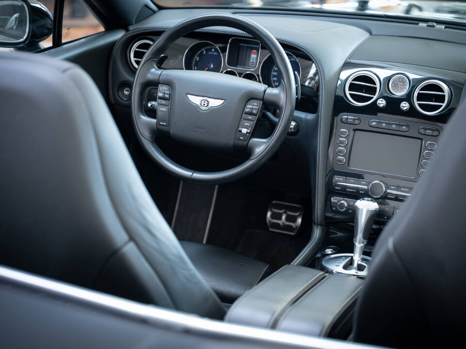 Bild 20/31 von Bentley Continental GTC (2008)