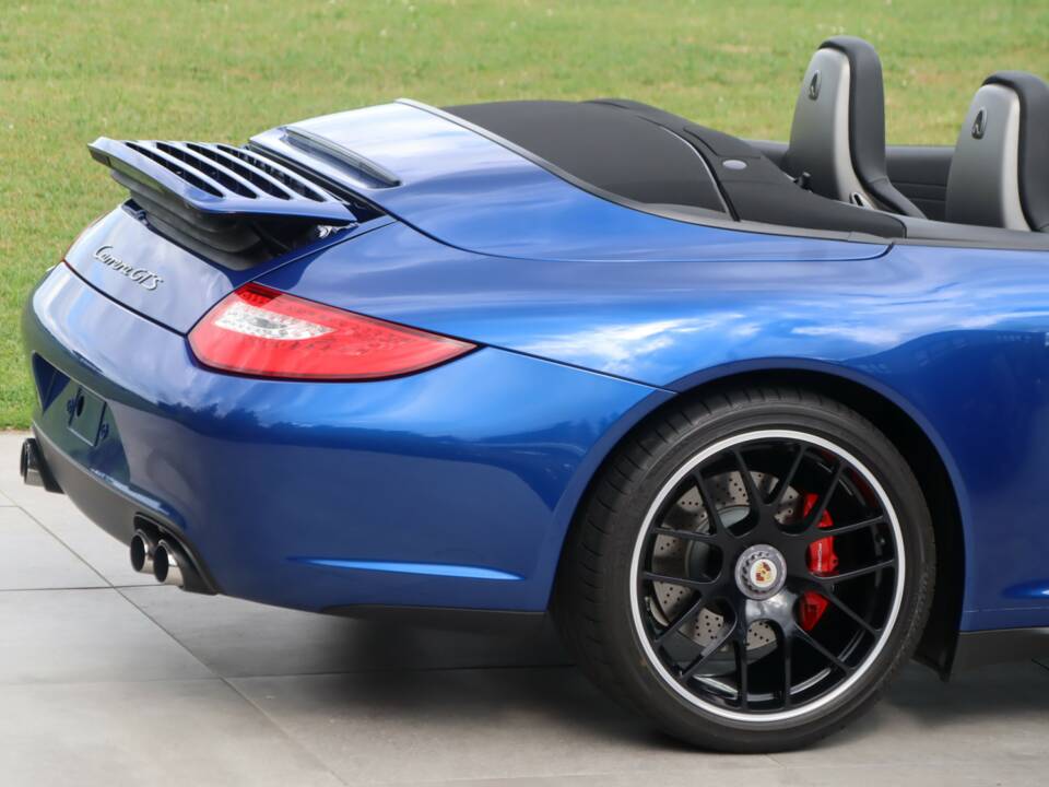 Bild 43/50 von Porsche 911 Carrera 4 GTS (2011)