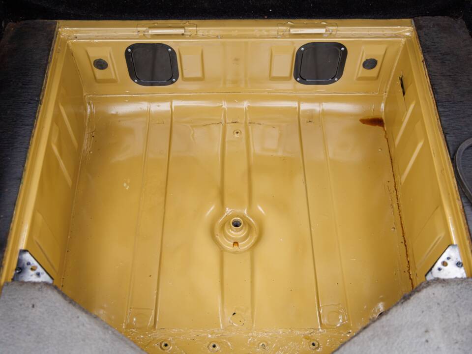 Bild 22/40 von Daimler Sovereign 4.2 (1976)