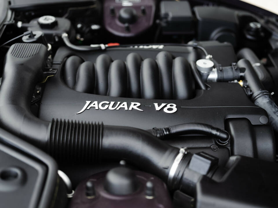 Imagen 13/36 de Jaguar XK8 4.0 (1999)