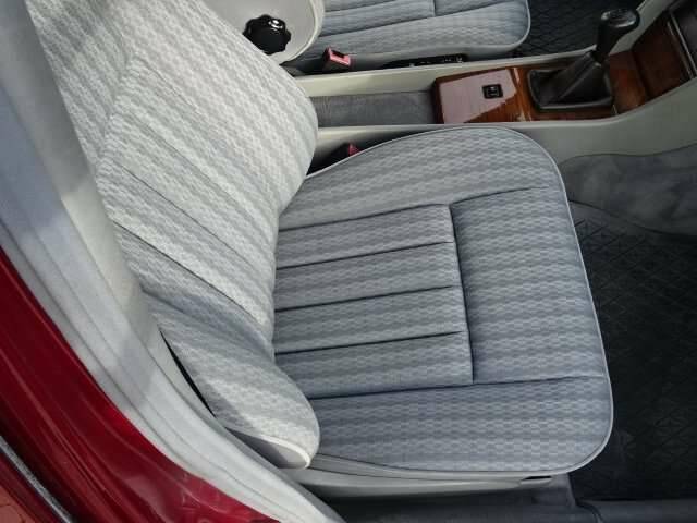 Bild 17/24 von Mercedes-Benz 230 E (1990)