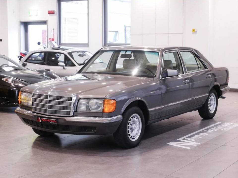 Image 1/15 of Mercedes-Benz 280 SE (1983)