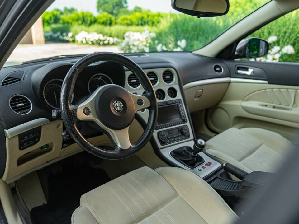 Bild 34/50 von Alfa Romeo 159 3.2 JTS V6 Q4 (2007)