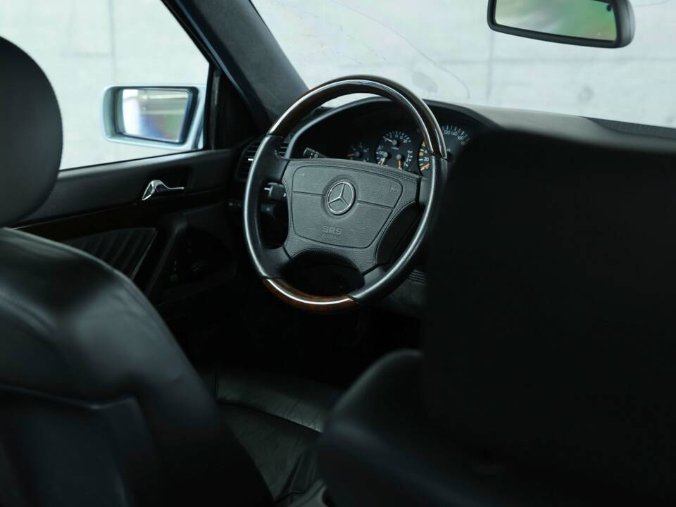 Bild 41/50 von Mercedes-Benz S 600 L (1999)