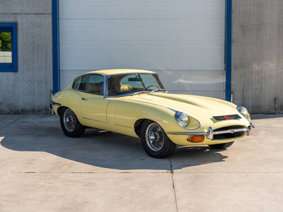 Image 54/78 de Jaguar E-Type (1969)