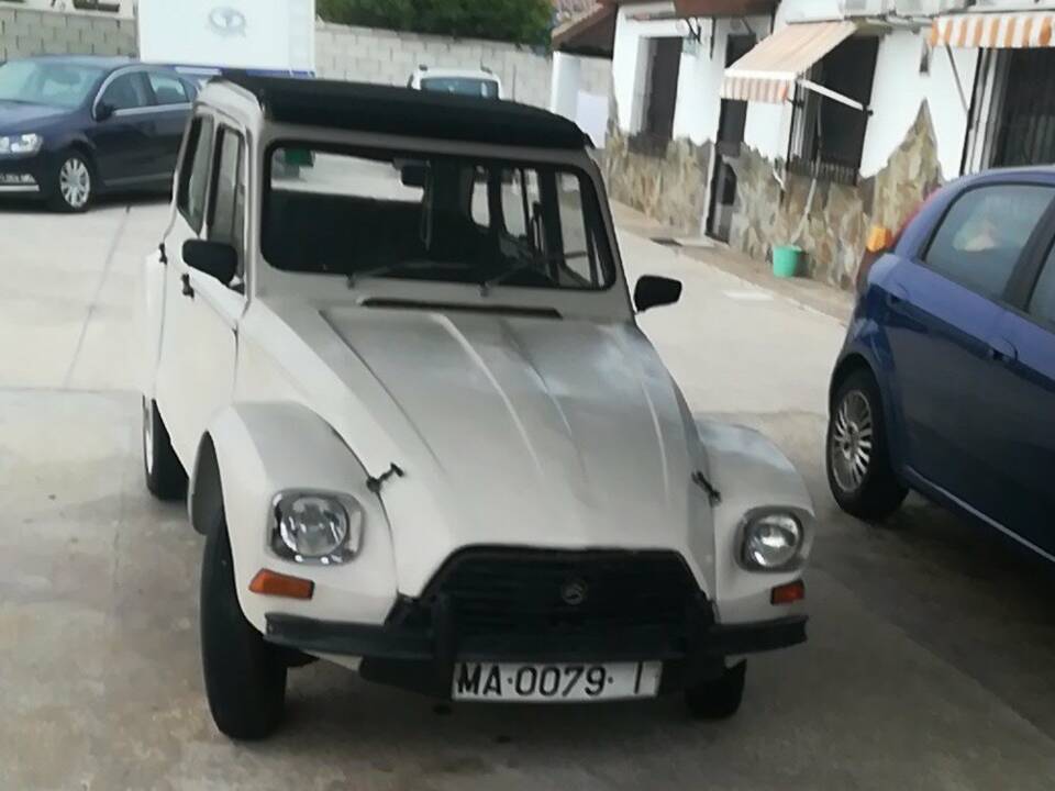 Bild 4/8 von Citroën Dyane 6 (1977)