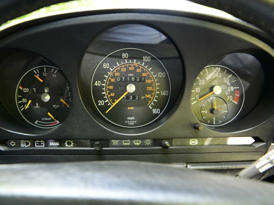 Image 42/50 of Mercedes-Benz 300 SL (1988)