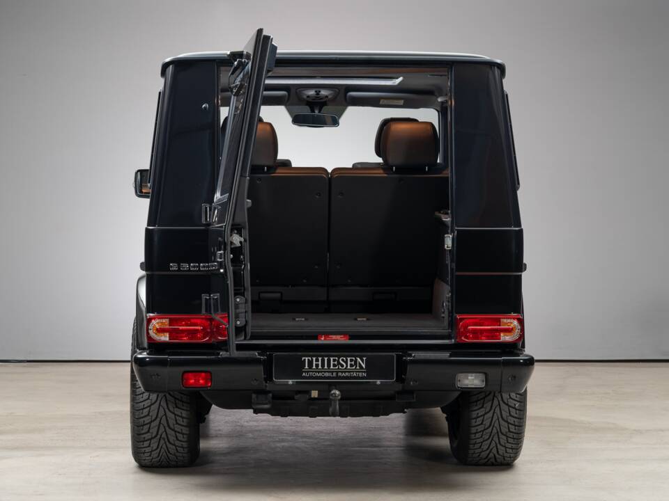 Immagine 11/36 di Mercedes-Benz G 500 (SWB) (2011)