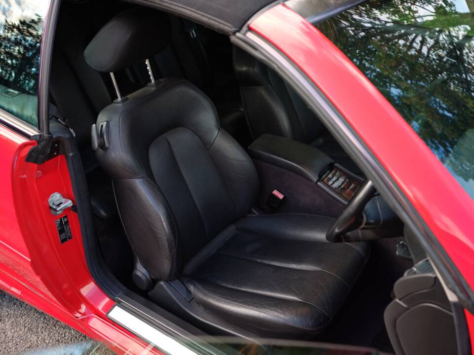 Image 38/43 of Mercedes-Benz CLK 320 (1999)