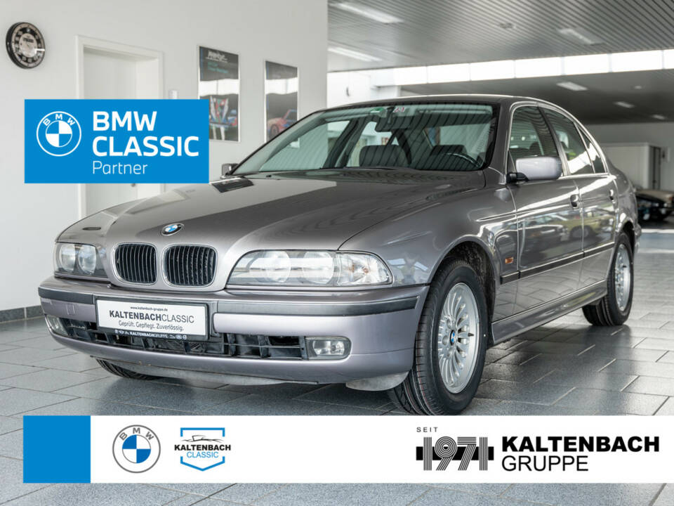 Image 1/21 de BMW 528i (1996)