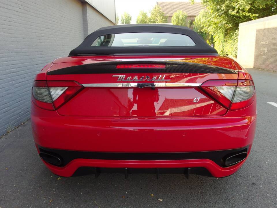 Image 8/99 of Maserati GranCabrio Sport (2015)