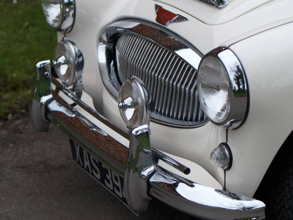 Immagine 22/27 di Austin-Healey 3000 Mk II (BT7) (1961)