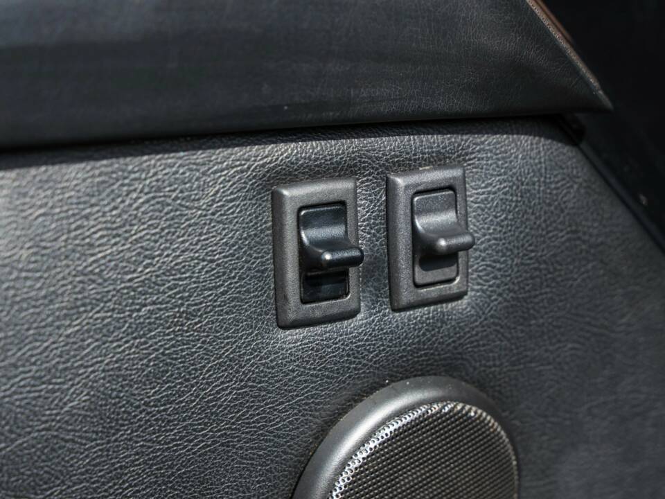 Afbeelding 49/50 van Porsche 911 Carrera 2 (1991)