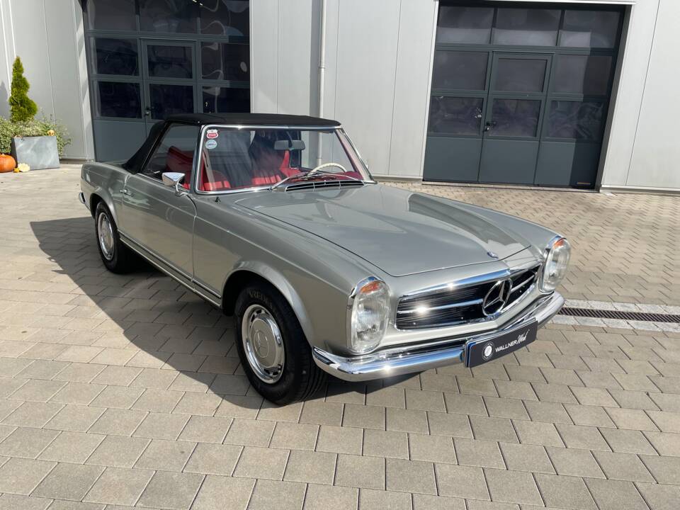 Imagen 2/22 de Mercedes-Benz 280 SL (1969)