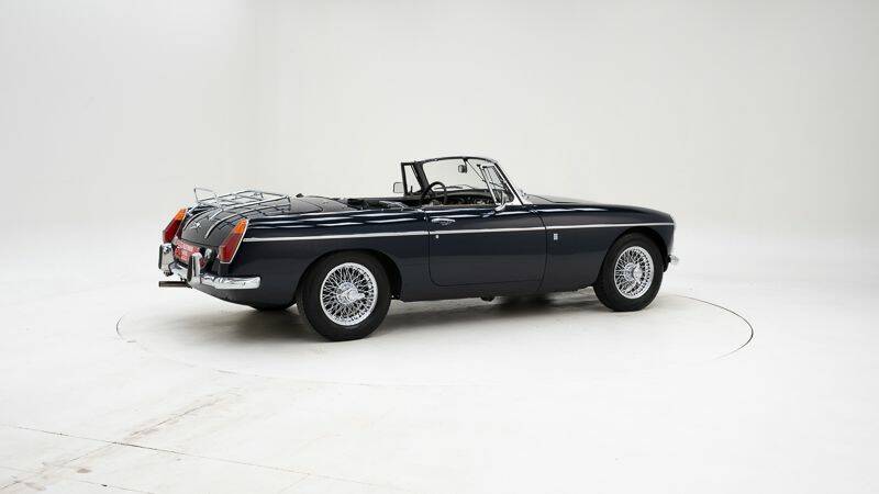 Image 2/15 of MG MGB (1972)