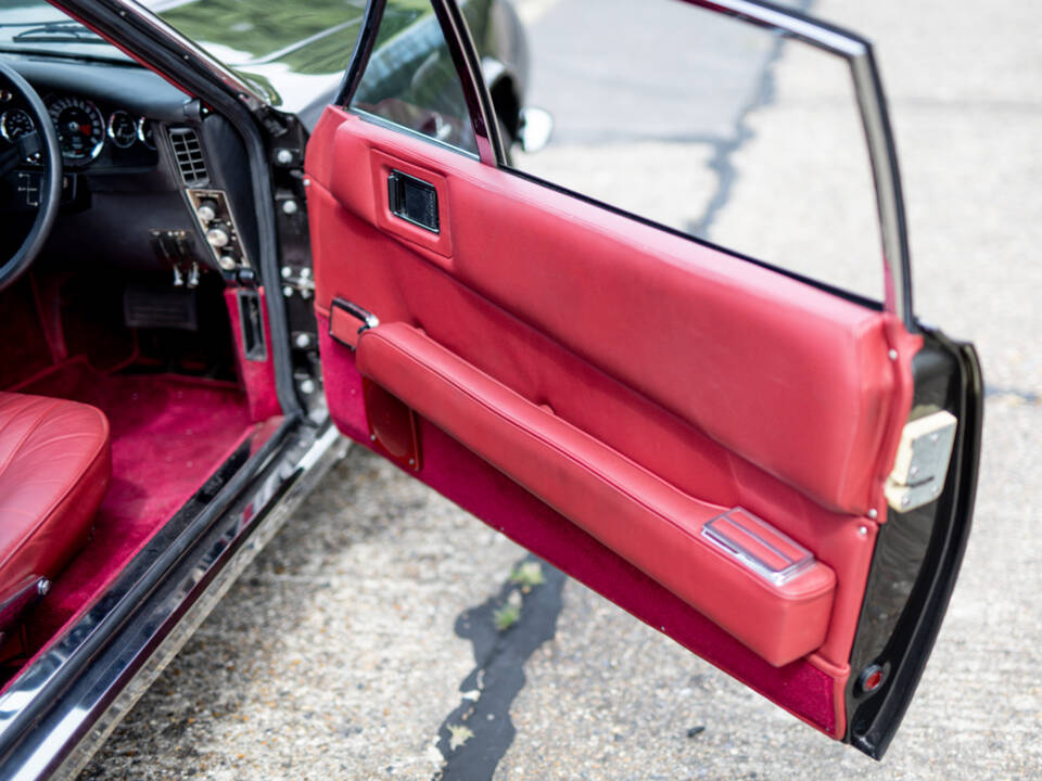 Bild 30/50 von Aston Martin DBS V8 (1971)