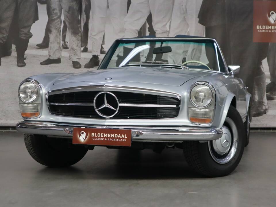 Bild 43/45 von Mercedes-Benz 280 SL (1968)