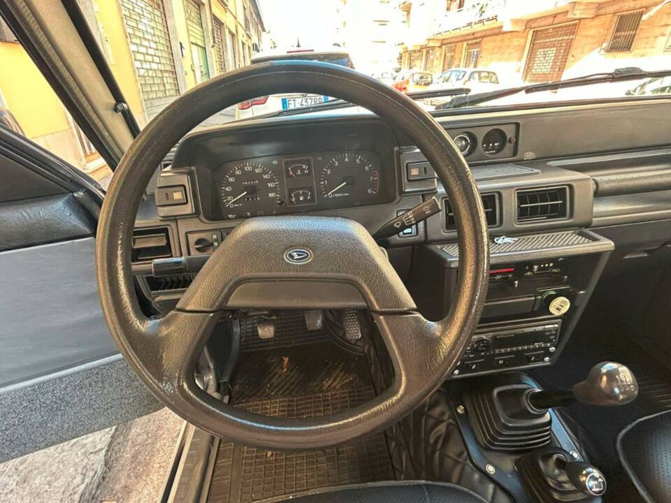 Bild 14/27 von Daihatsu Feroza 1.6i Special Hard-top (1991)