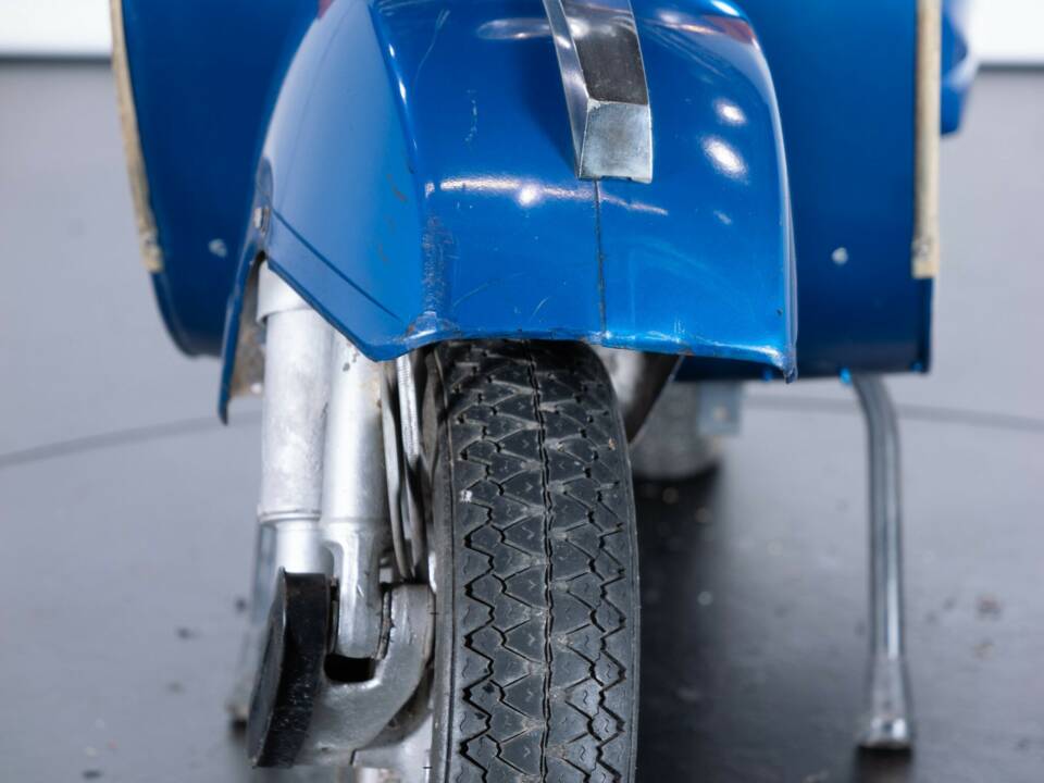 Image 22/37 de Piaggio Vespa PX 200 E (1984)