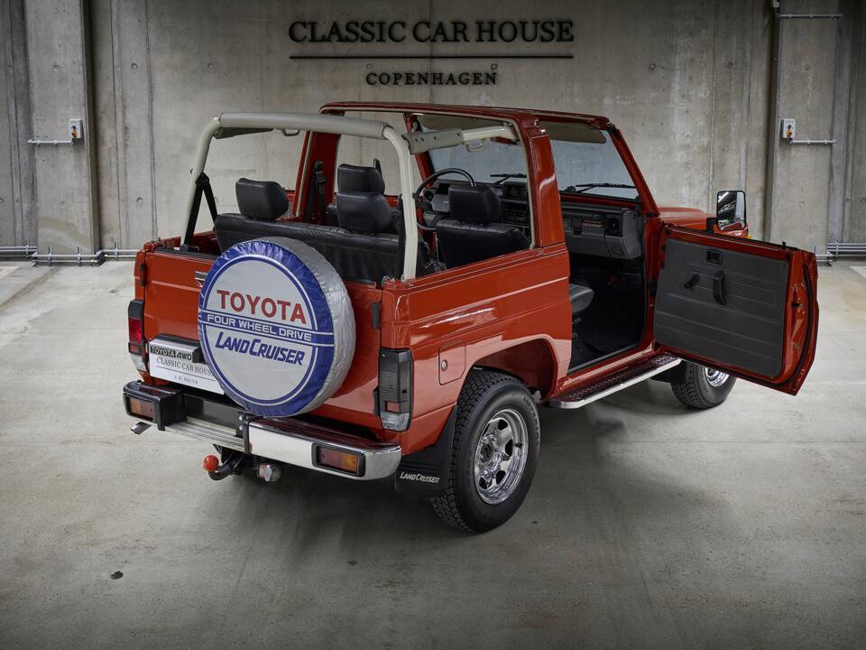 Afbeelding 13/100 van Toyota Land Cruiser LJ77 (1991)
