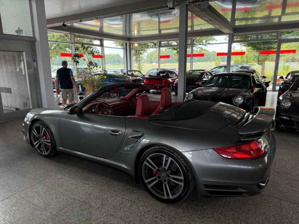 Imagen 32/41 de Porsche 911 Turbo (2009)
