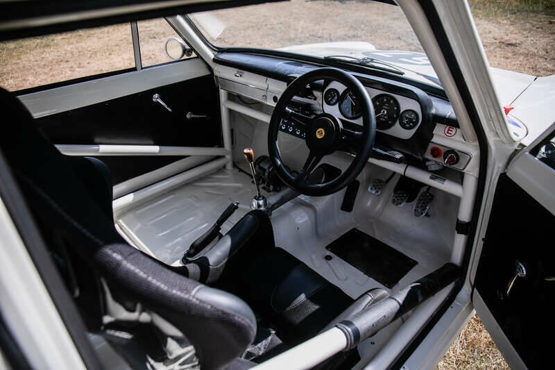 Image 2/50 of Ford Lotus Cortina (1963)