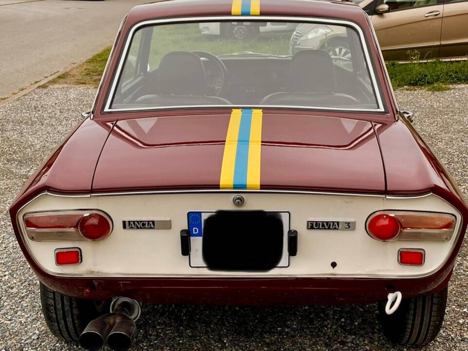 Image 6/8 of Lancia Fulvia 1.3 S (1973)