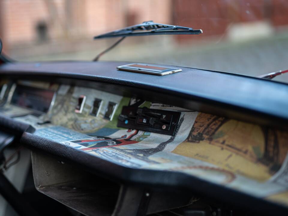 Image 31/52 of Renault Estafette (1977)