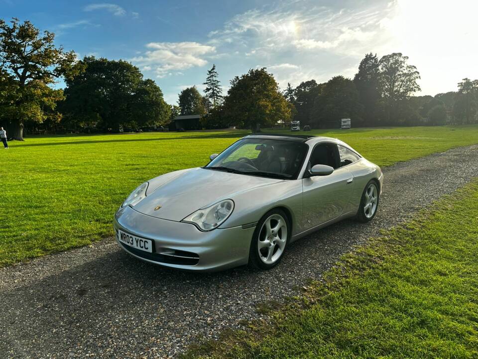 Image 13/54 de Porsche 911 Carrera (2003)
