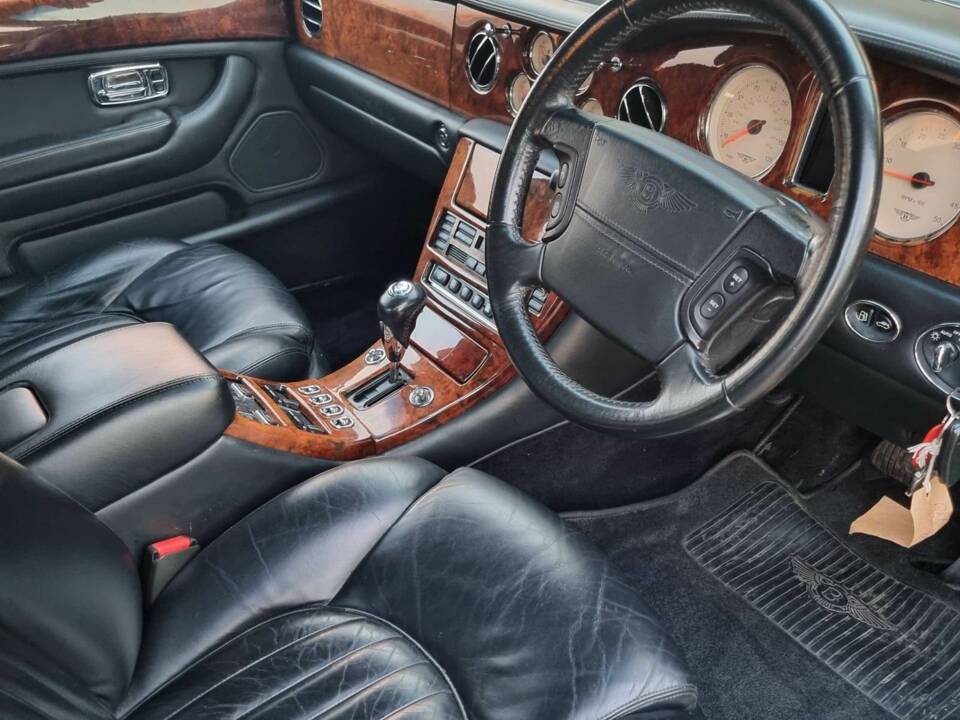 Image 4/24 of Bentley Arnage Red Label (2000)