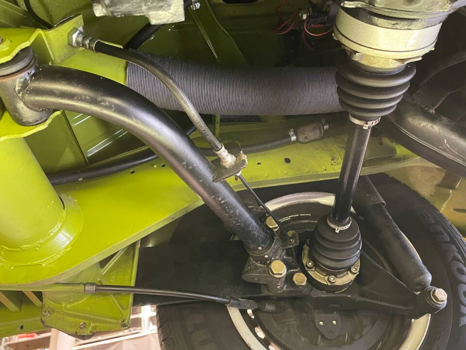 Image 69/73 of Volkswagen T2b Kombi (1978)